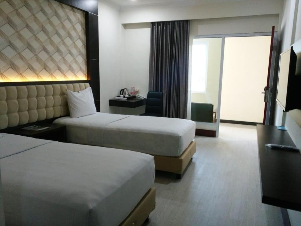 Sindoro Hotel Cilacap By Conary Exterior foto