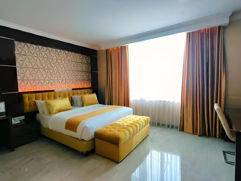 Sindoro Hotel Cilacap By Conary Exterior foto